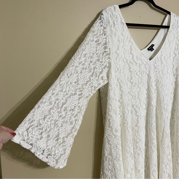 TORRID Ivory Lace Bell Sleeve Fluted Mini Dress size 4X - Picture 4 of 8